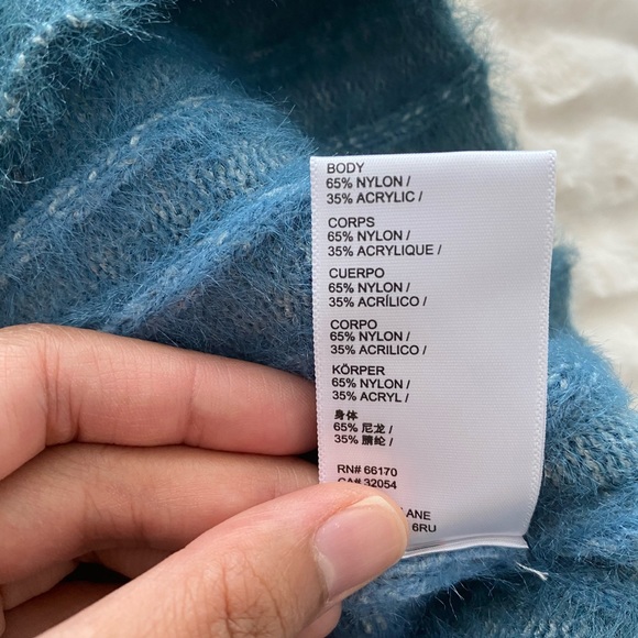 Urban Outfitters Ombré Vneck Ribbed Crop Sweater - Picture 9 of 9